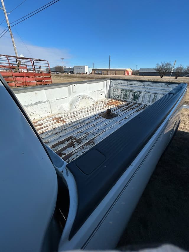 Image of Ford F-150 equipment image 4