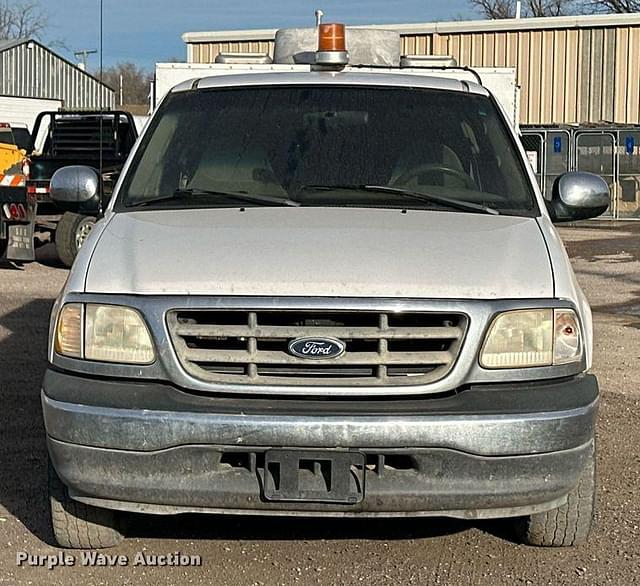 Image of Ford F-150 equipment image 1