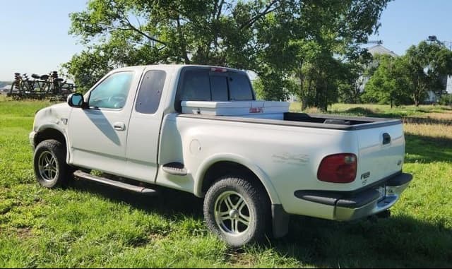 Image of Ford F-150 equipment image 4