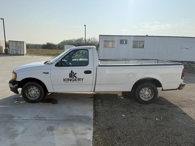 Image of Ford F-150 equipment image 1