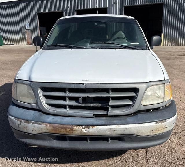 Image of Ford F-150 equipment image 1