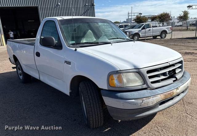 Image of Ford F-150 equipment image 2