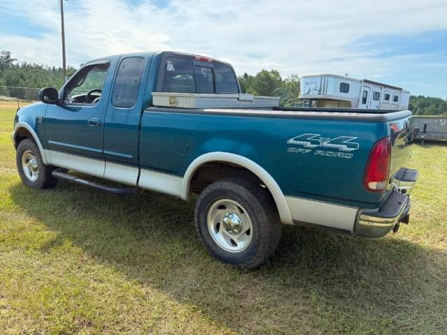 Image of Ford F-150 equipment image 3
