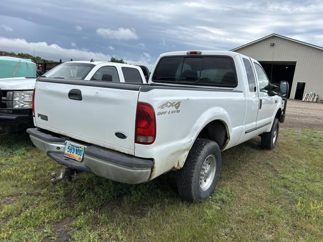Image of Ford F-250 equipment image 4