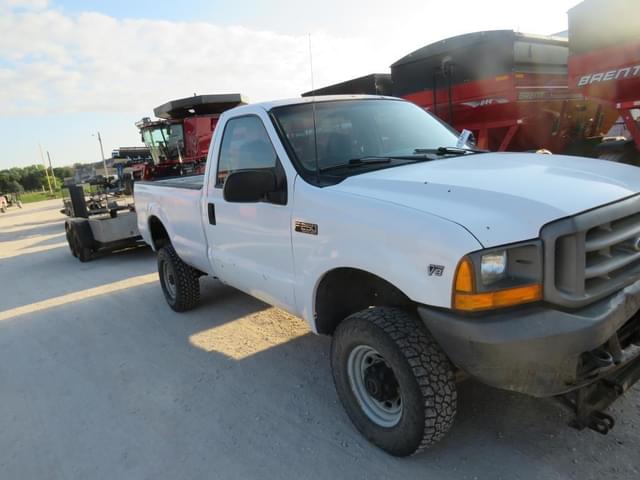 Image of Ford F-250 equipment image 3