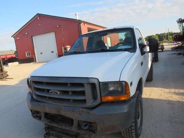 Image of Ford F-250 equipment image 1