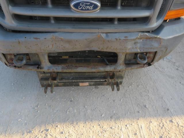 Image of Ford F-250 equipment image 2