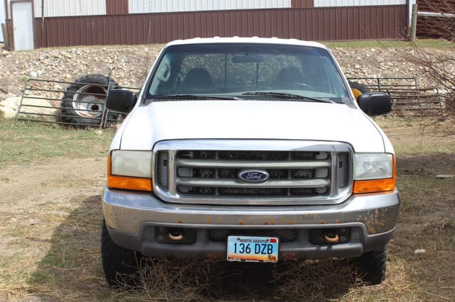 Image of Ford F-250 equipment image 1