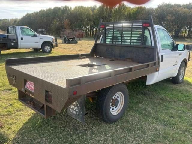 Image of Ford F-250 equipment image 4