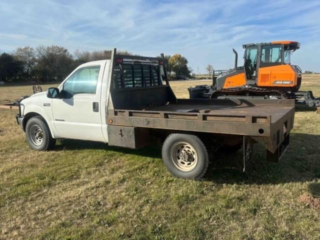 Image of Ford F-250 equipment image 2