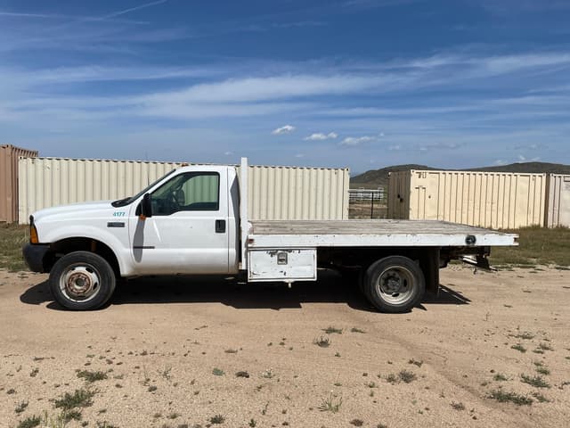 Image of Ford F-450 equipment image 1