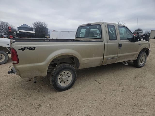 Image of Ford F-250 equipment image 3