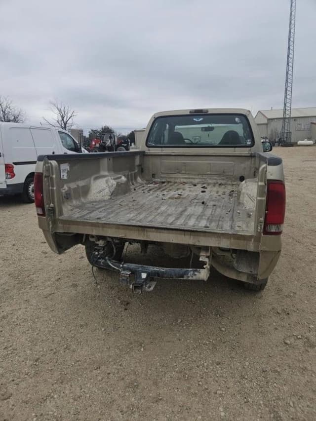 Image of Ford F-250 equipment image 4