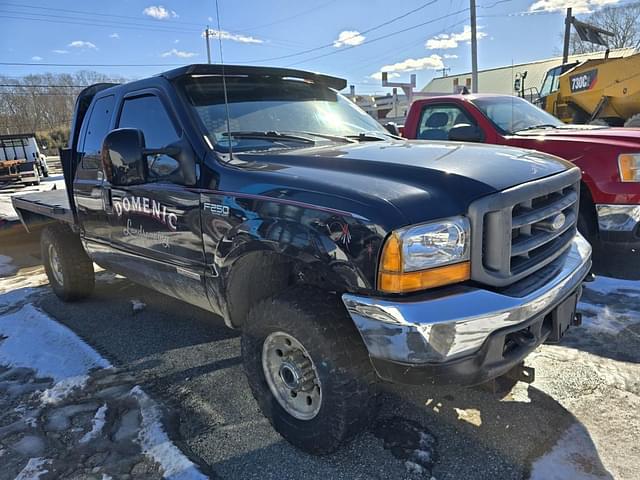 Image of Ford F-250 equipment image 2