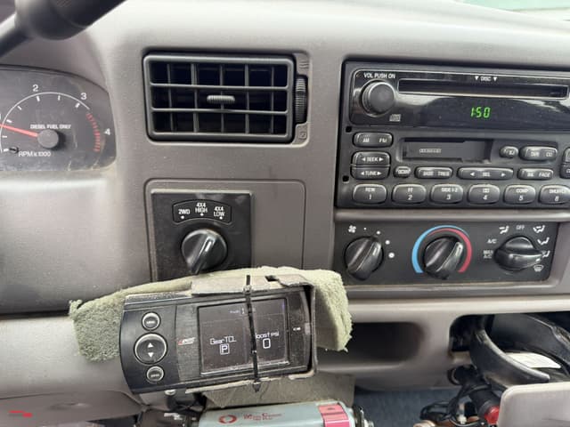 Image of Ford F-250 equipment image 3