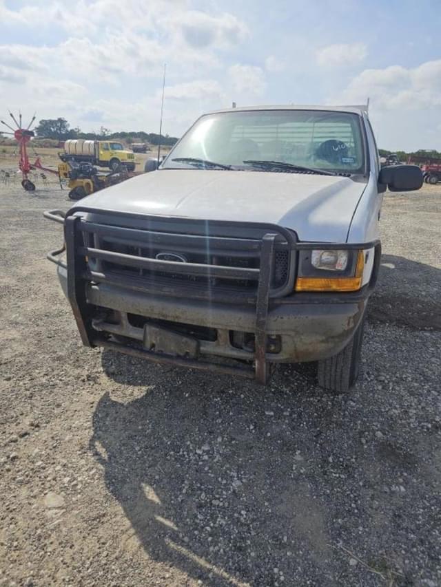 Image of Ford F-250 equipment image 1