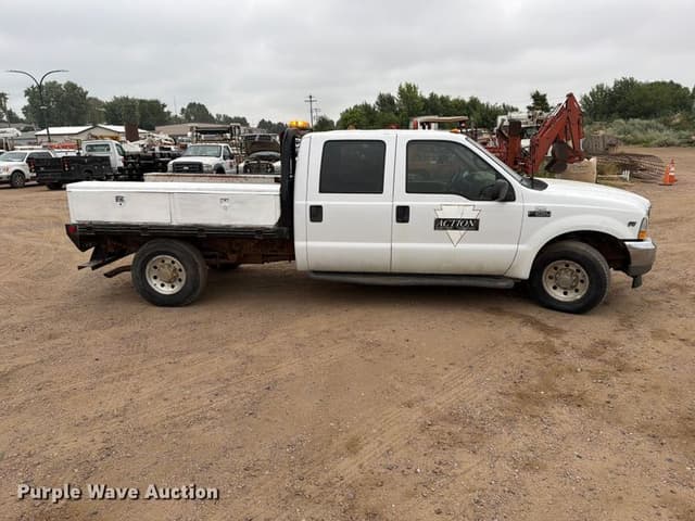 Image of Ford F-250 equipment image 3