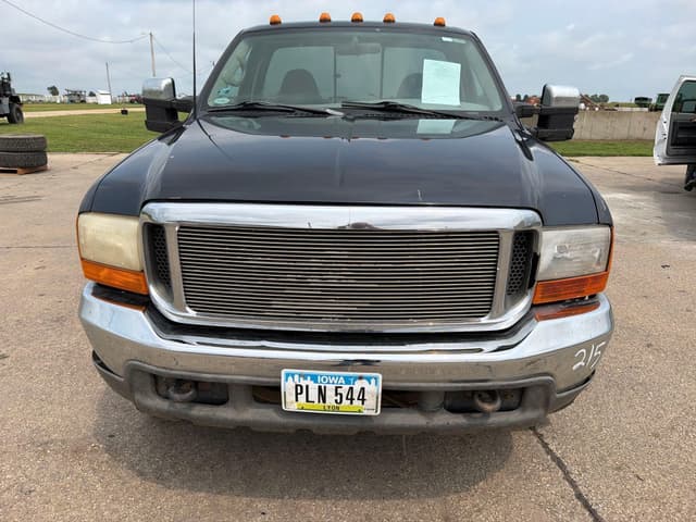 Image of Ford F-250 equipment image 1