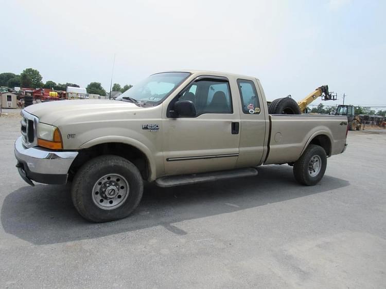 2000 Ford F-250 Equipment Image0