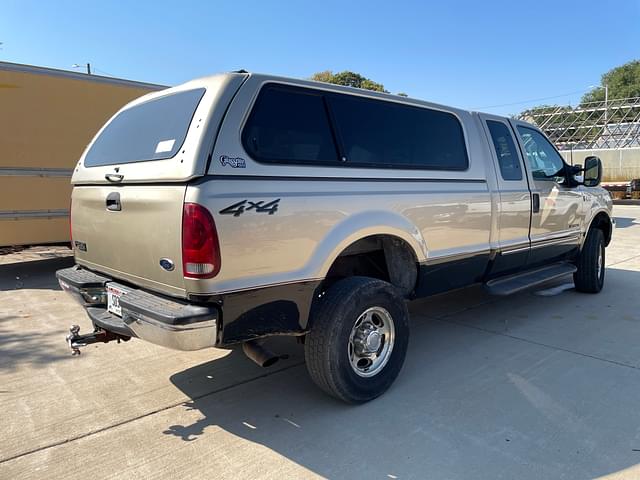 Image of Ford F-250 equipment image 4