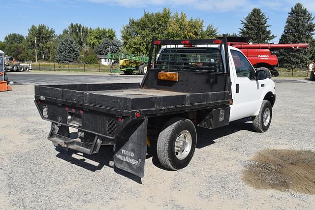 Image of Ford F-250 equipment image 4