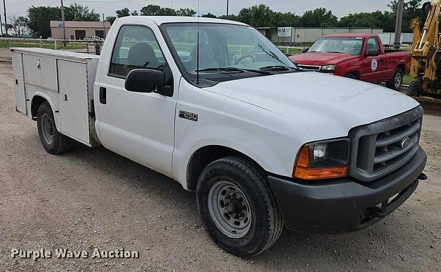 Image of Ford F-250 equipment image 2