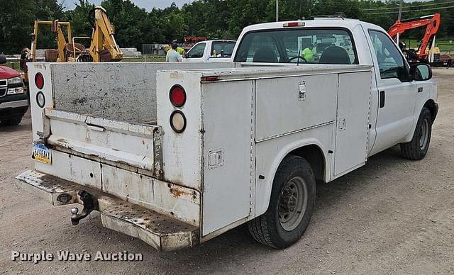 Image of Ford F-250 equipment image 4
