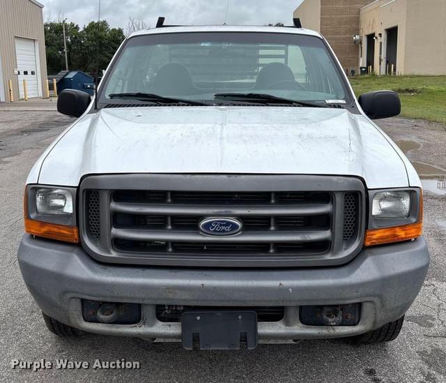 Image of Ford F-250 equipment image 1