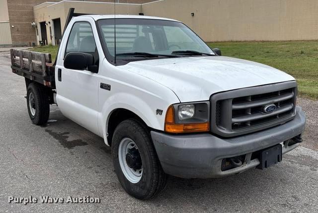 Image of Ford F-250 equipment image 2