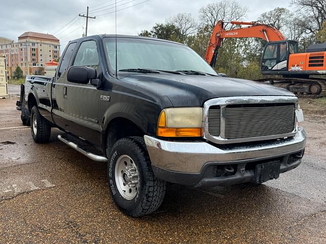 Image of Ford F-250 equipment image 1