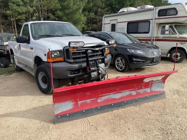 Image of Ford F-250 equipment image 2