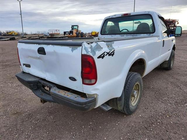 Image of Ford F-250 equipment image 2