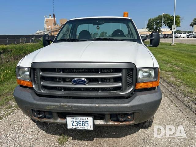 Image of Ford F-250 equipment image 1