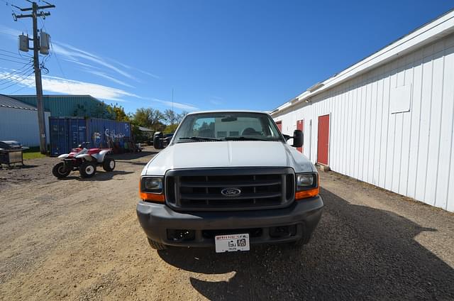 Image of Ford F-250 equipment image 2