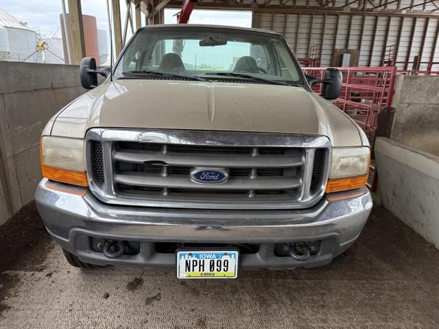 Image of Ford F-250 equipment image 2