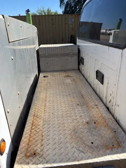 Image of Ford F-350 equipment image 4