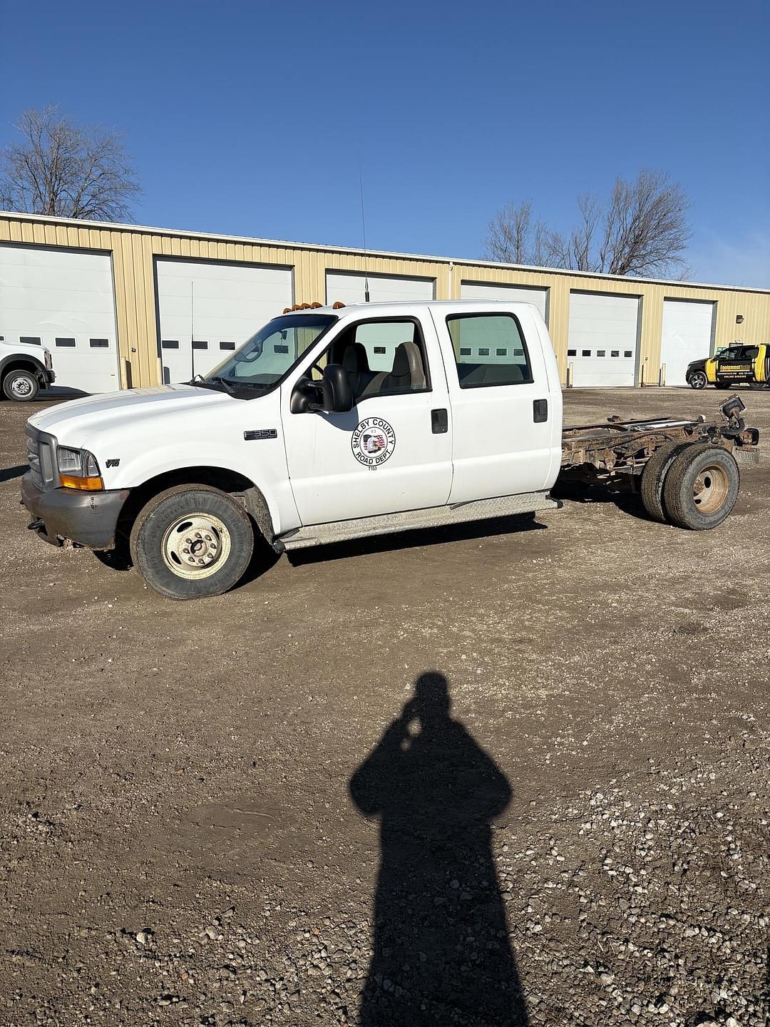 Image of Ford F-350 Primary image