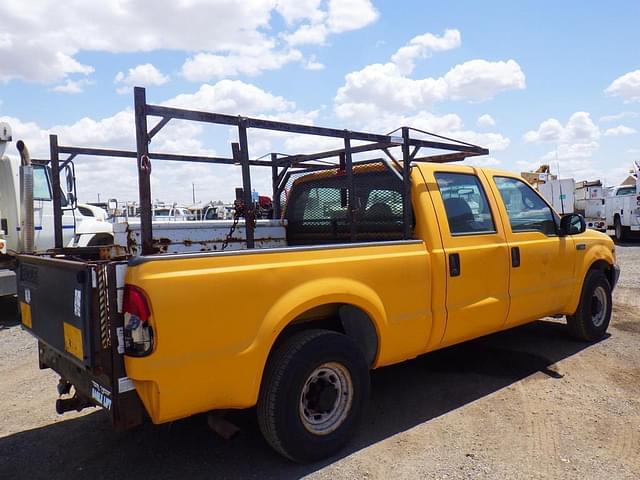 Image of Ford F-350 equipment image 3