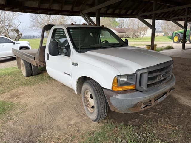 Image of Ford F-350 equipment image 1