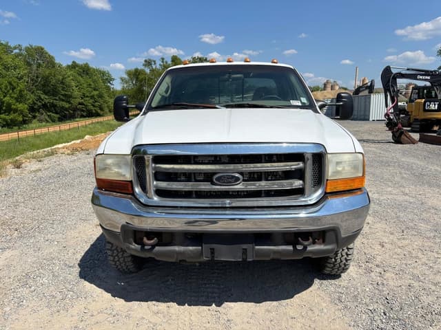 Image of Ford F-350 equipment image 1