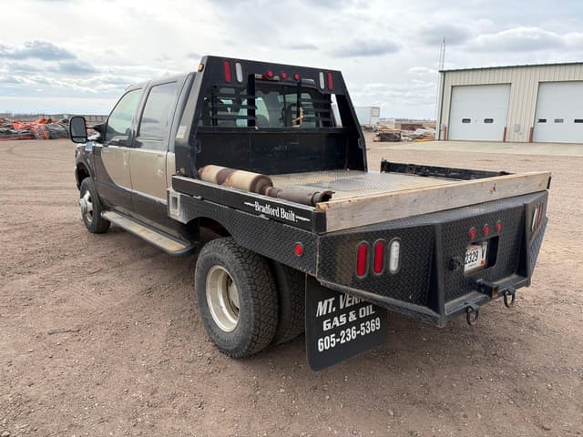 Image of Ford F-350 equipment image 3