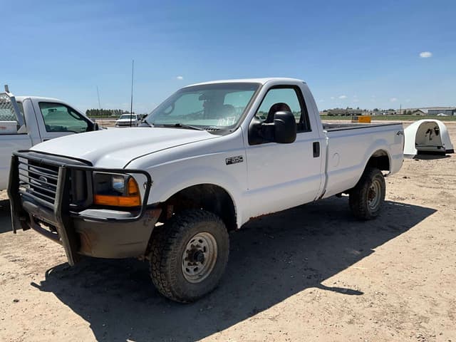 Image of Ford F-350 equipment image 1