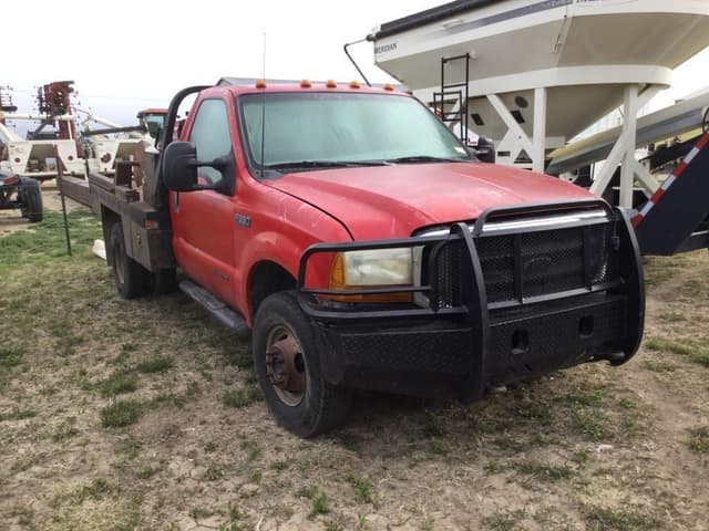 Image of Ford F-350 equipment image 1