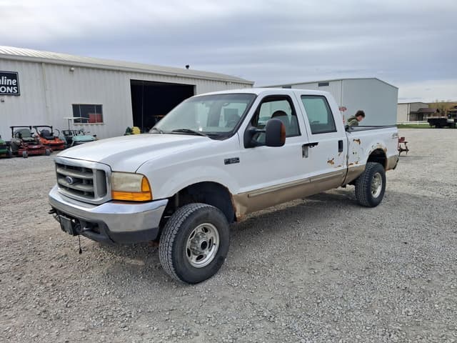 Image of Ford F-350 equipment image 4