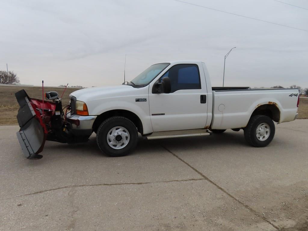 Image of Ford F-350 Primary image