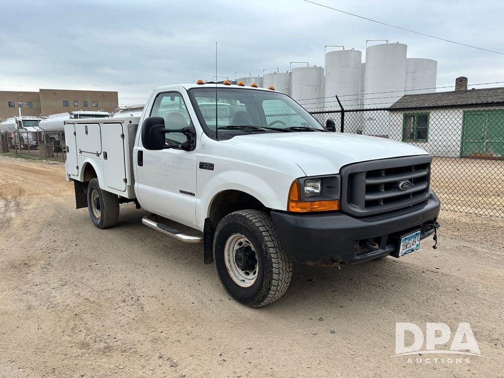 Image of Ford F-350 Primary image
