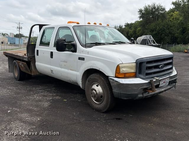 Image of Ford F-350 equipment image 2