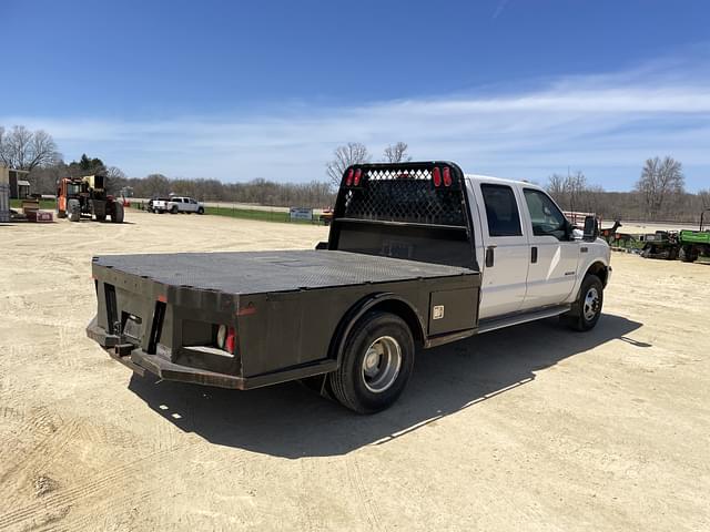 Image of Ford F-350 equipment image 4