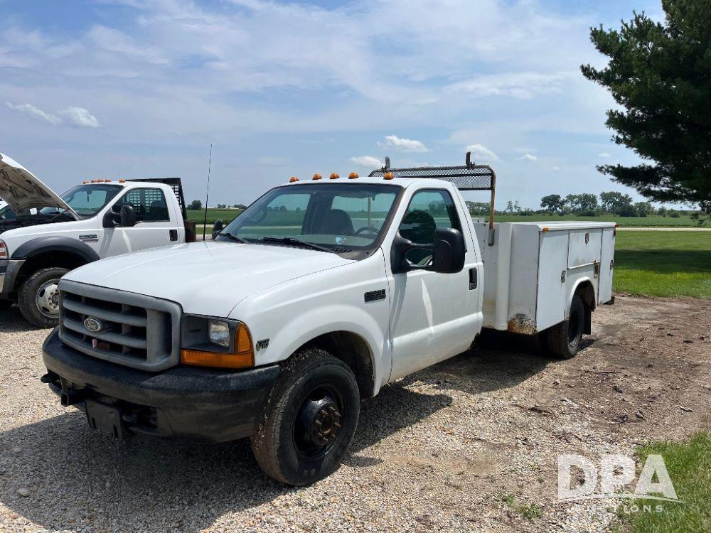 Image of Ford F-350 Primary image