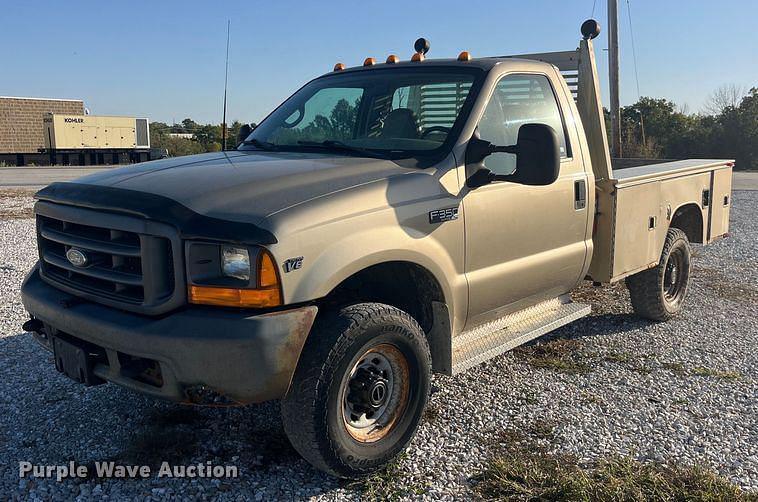 Image of Ford F-350 Primary image